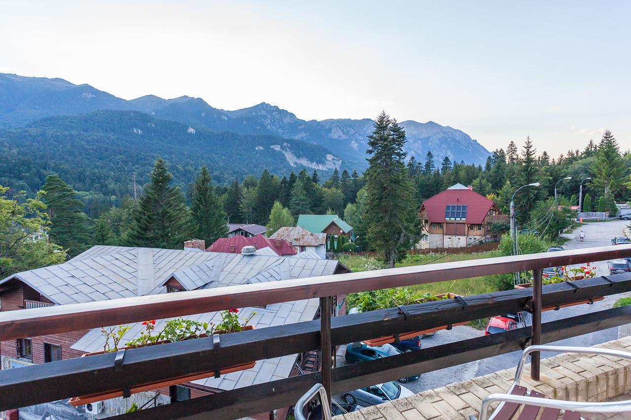 Hotel Piatra Soimului Sinaia Kültér fotó